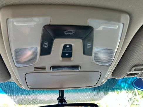 Used 2017 Toyota Sienna XLE Premium FWD image 29