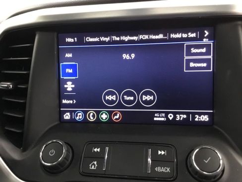 Used 2023 GMC Acadia SLE w/ Driver Convenience Package image 30