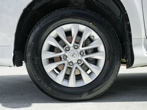 Used 2023 Lexus GX 460 Premium image 32