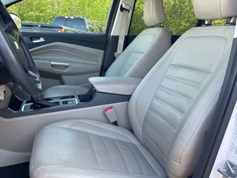 Used 2018 Ford Escape SEL AWD/4WD image 9