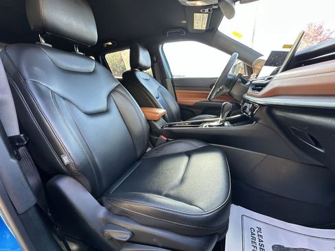 Used 2024 Jeep Compass Limited image 24