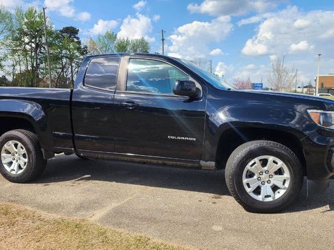 Used 2022 Chevrolet Colorado LT w/ Fleet Safety Package image 7