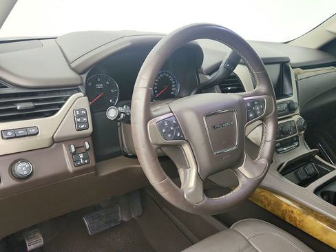 Used 2017 GMC Yukon Denali w/ Open Road Package RWD image 9