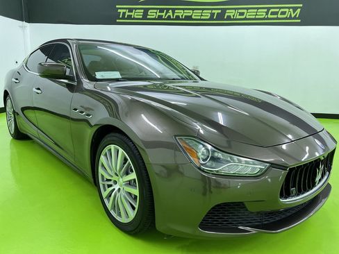 Used 2015 Maserati Ghibli RWD image 2