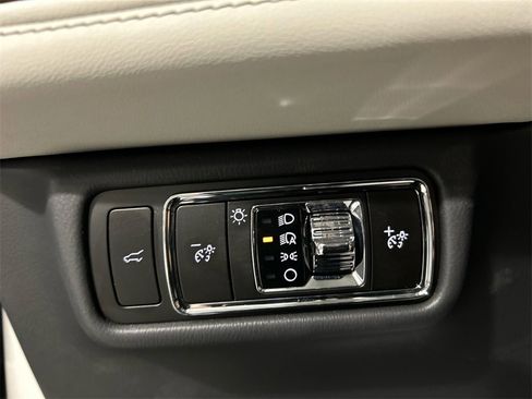 Used 2025 Lincoln Aviator Reserve w/ Illumination Package image 21