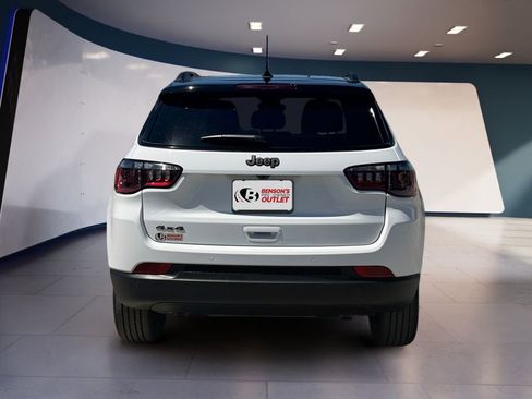 Used 2026 Jeep Compass Limited image 4