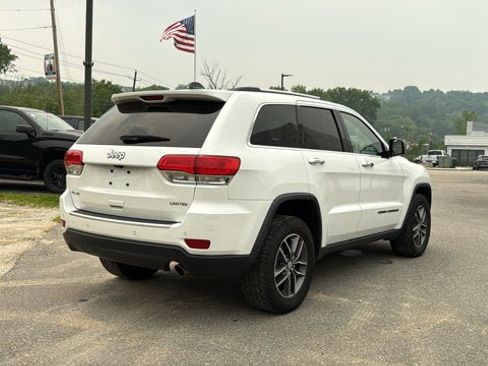 Used 2017 Jeep Grand Cherokee Limited AWD/4WD image 6