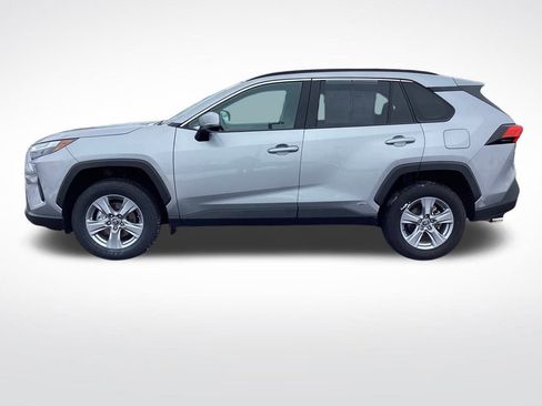 Used 2025 Toyota RAV4 XLE image 6