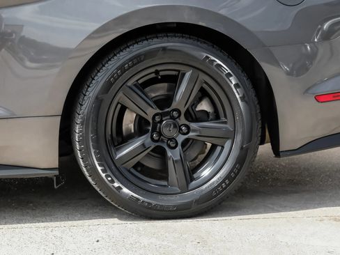 Used 2018 Ford Mustang Coupe RWD image 47