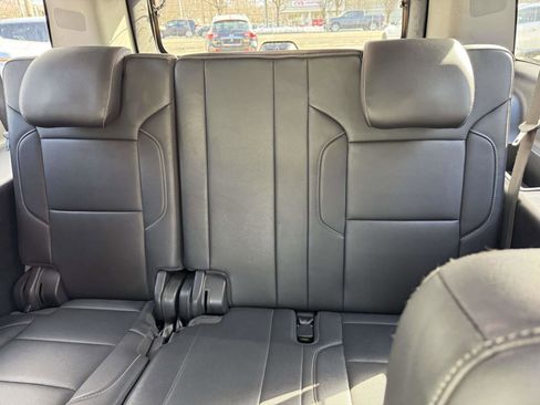 Used 2020 Chevrolet Suburban LT image 10