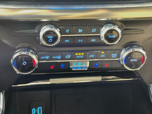 Used 2022 Ford F150 Lariat RWD image 26