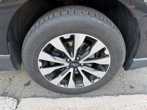 Used 2017 Subaru Outback 3.6R Limited AWD/4WD image 33