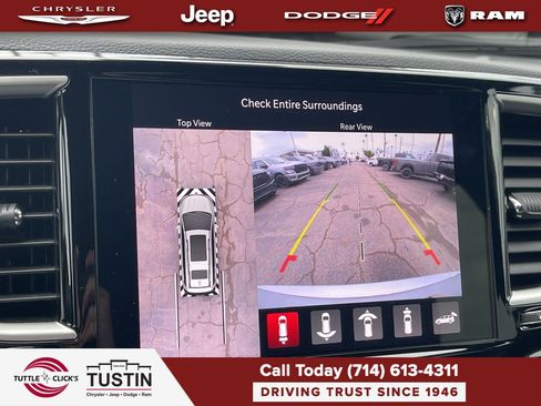 New 2026 Chrysler Pacifica Select FWD image 25