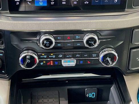 New 2026 Ford F350 Platinum w/ Platinum Plus Package image 9