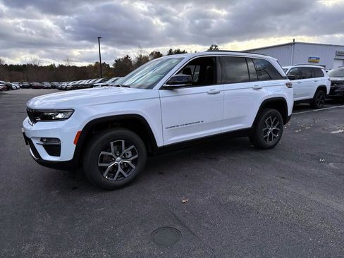 New 2025 Jeep Grand Cherokee Limited image 4
