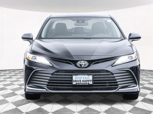 Used 2024 Toyota Camry XLE w/ Cold Weather Package image 8