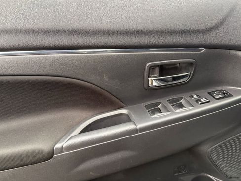 Used 2024 Mitsubishi Outlander Sport ES image 14