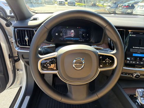 Used 2026 Volvo V60 B5 Cross Country Ultra w/ Protection Package Premier AWD/4WD image 18
