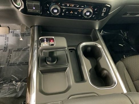 Used 2024 Chevrolet Silverado 1500 LT Trail Boss image 18