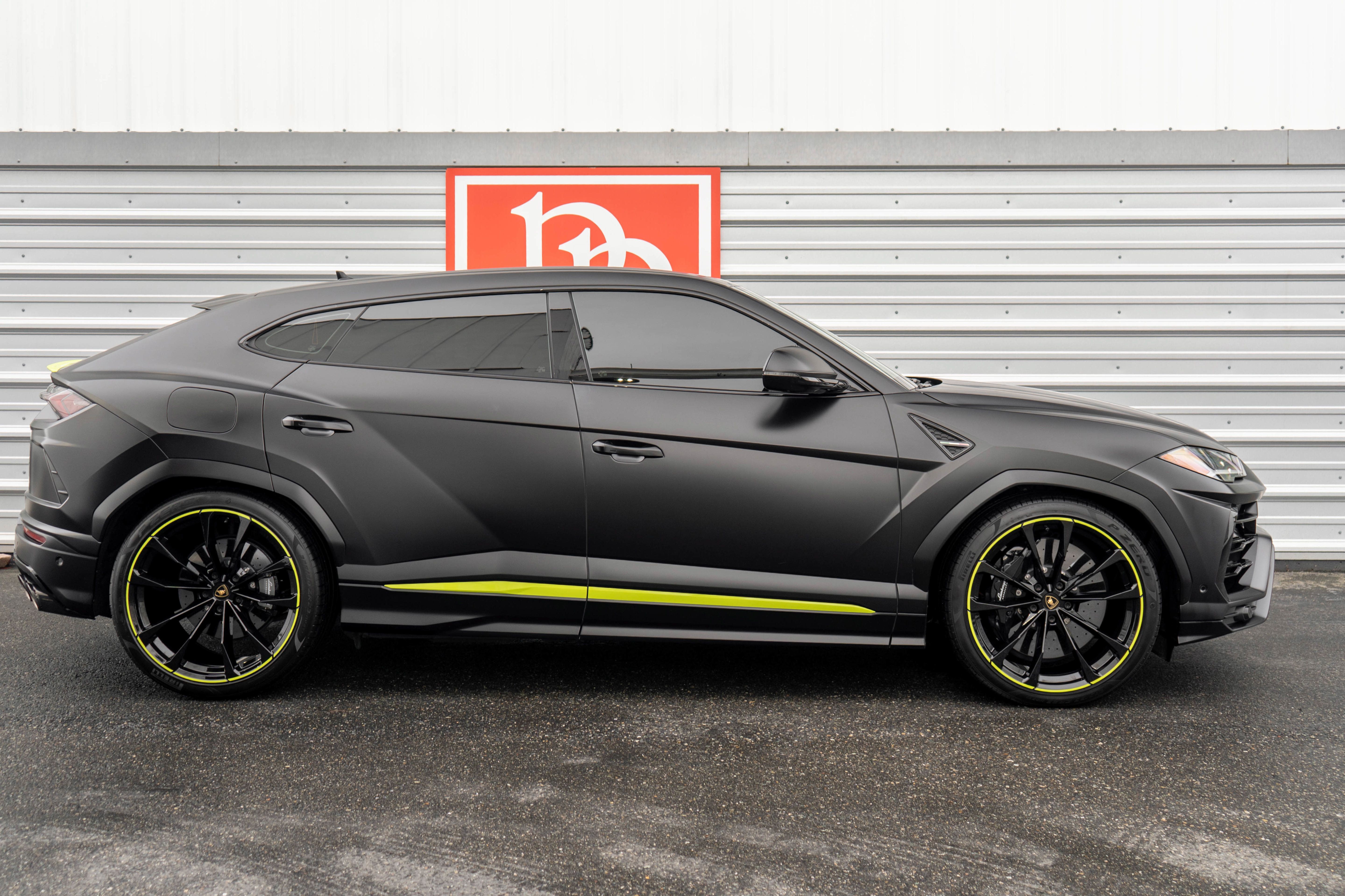 Used 2021 Lamborghini Urus AWD/4WD image 53