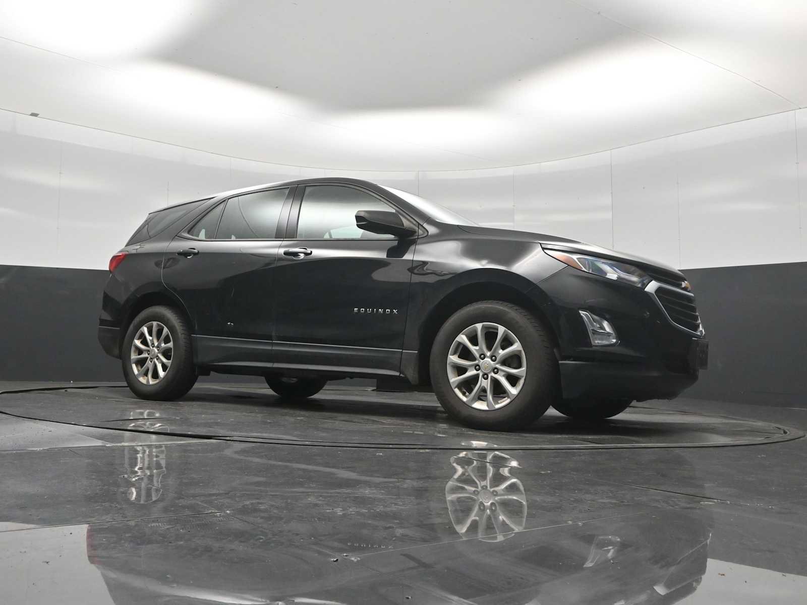 Used 2019 Chevrolet Equinox LS AWD/4WD image 30