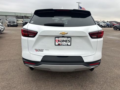 Used 2023 Chevrolet Blazer LT image 9