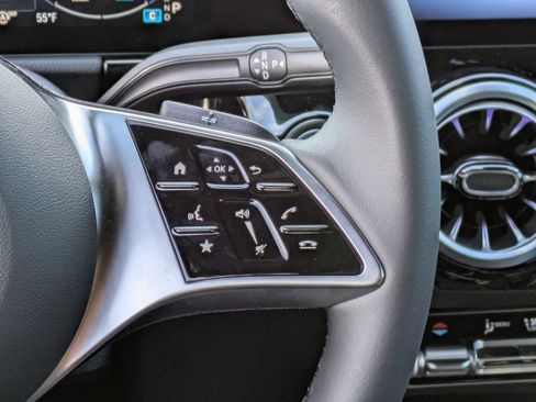 Certified 2025 Mercedes-Benz GLA 250 image 21