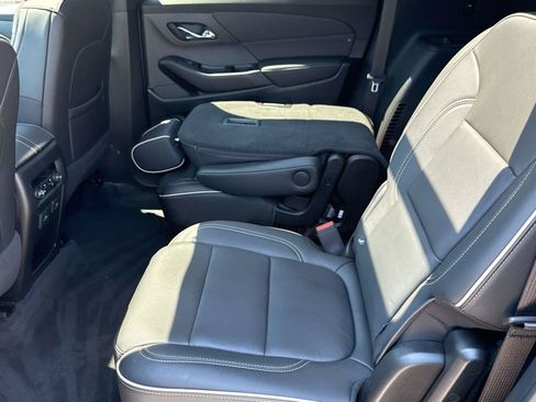 Used 2023 Chevrolet Traverse Premier AWD/4WD image 24