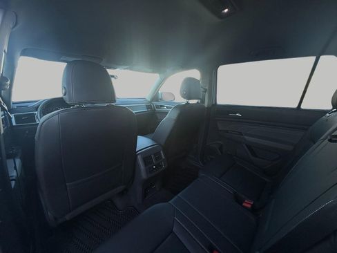 Used 2023 Volkswagen Atlas SE image 32