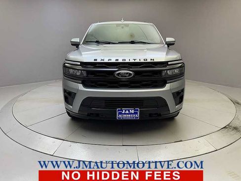 Used 2023 Ford Expedition Limited AWD/4WD image 8