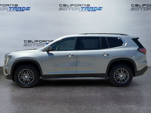 Used 2025 GMC Acadia Elevation FWD image 8