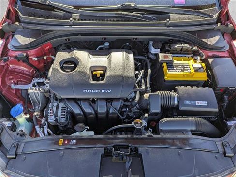 Used 2017 Hyundai Elantra SE image 21