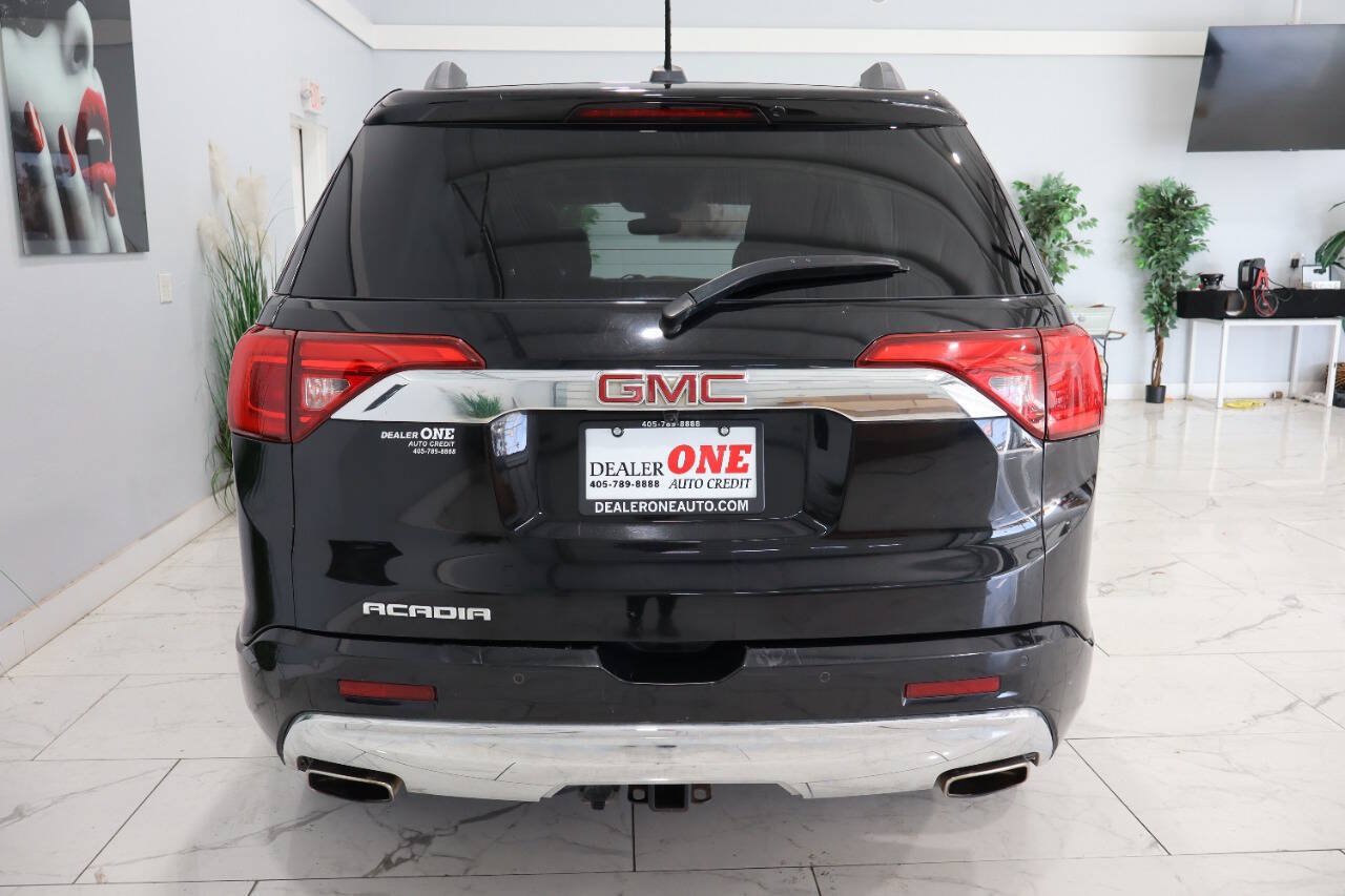 Used 2018 GMC Acadia Denali w/ Technology Package FWD image 4