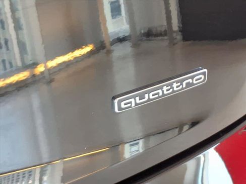 Used 2023 Audi Q5 2.0T Premium w/ Convenience Package image 18