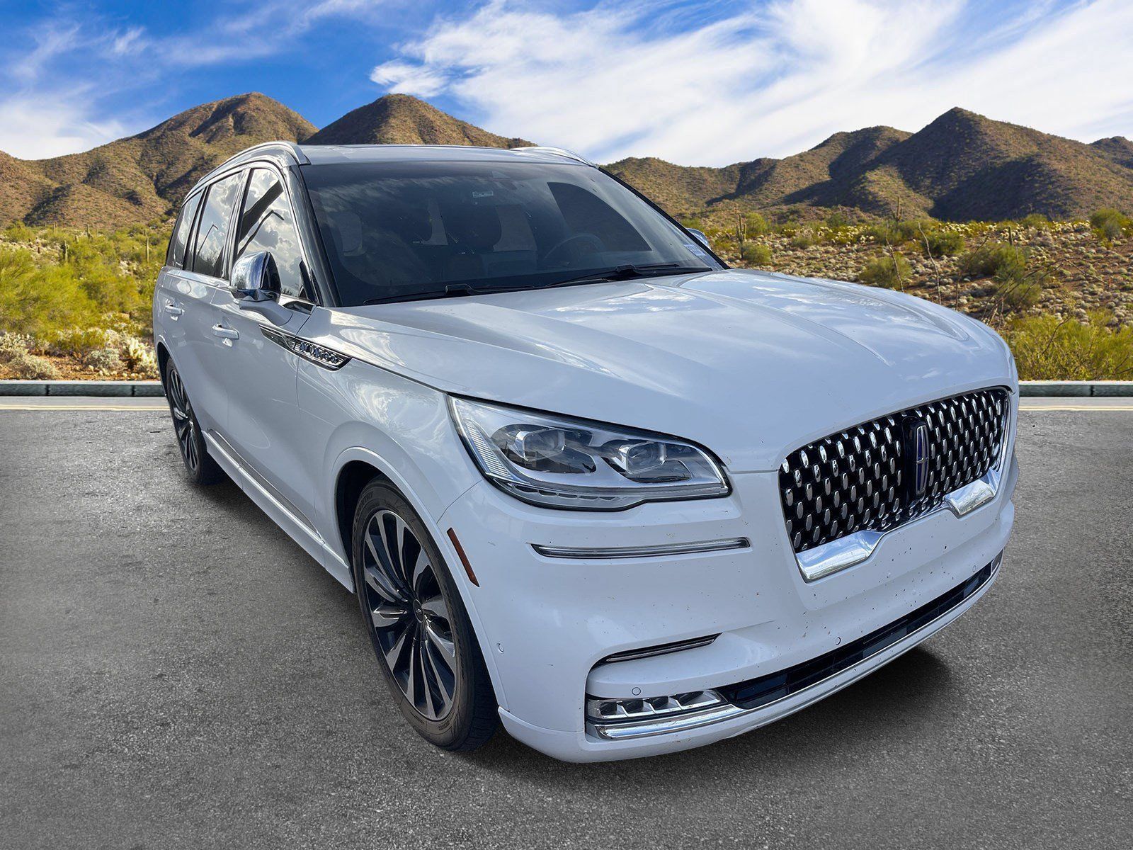 Used 2021 Lincoln Aviator Black Label Grand Touring AWD/4WD image 3