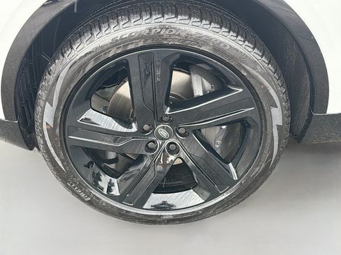 New 2026 Land Rover Discovery Limited Edition AWD/4WD image 43
