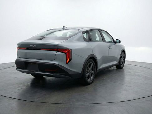 Used 2025 Kia K4 FWD image 7