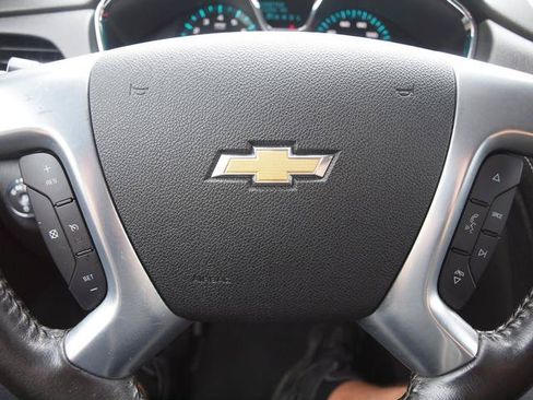 Used 2017 Chevrolet Traverse LT AWD/4WD image 10