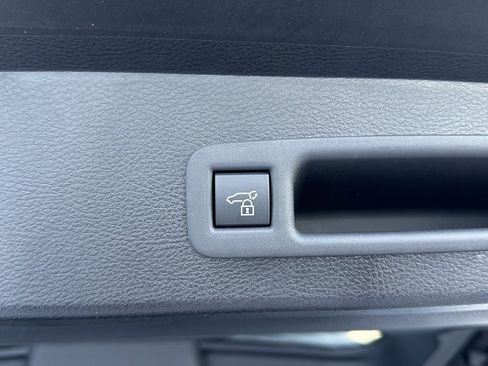 New 2026 Toyota Sienna XLE image 18