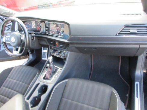 Used 2019 Volkswagen Jetta GLI image 27