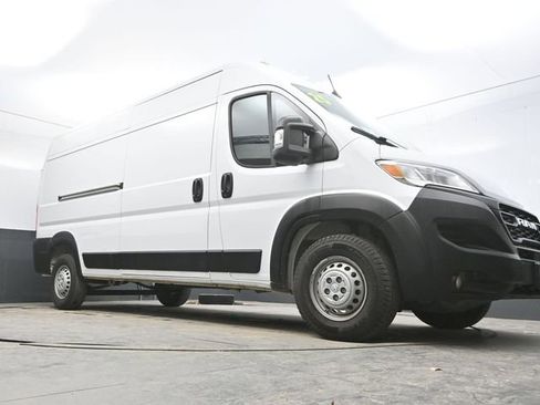 Used 2025 RAM ProMaster 2500 w/ Convenience Group FWD image 31