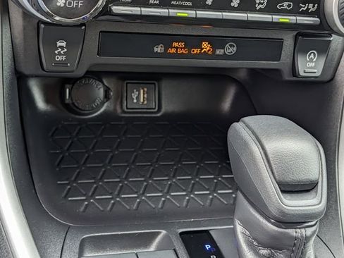 Used 2025 Toyota RAV4 XLE FWD image 16