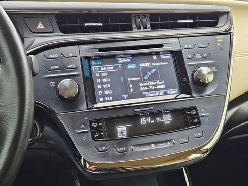 Used 2017 Toyota Avalon XLE image 17