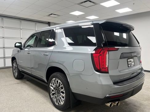Used 2024 GMC Yukon Denali Ultimate AWD/4WD image 8