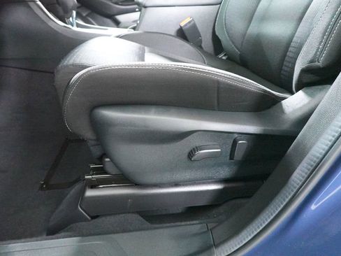 Used 2024 Subaru Ascent Premium w/ Convenience Package image 11