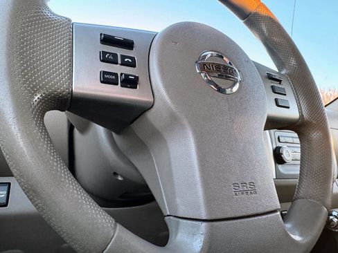 Used 2018 Nissan Frontier SV image 9