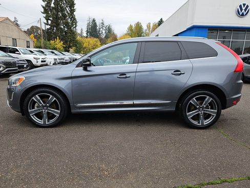 Used 2017 Volvo XC60 T6 Dynamic w/ Preferred Option Package image 2