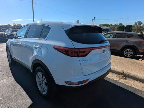Used 2017 Kia Sportage LX AWD/4WD image 5