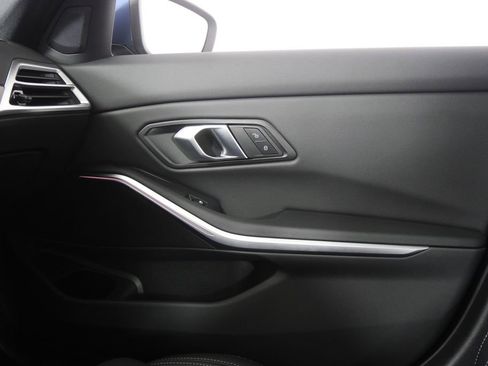 Used 2025 BMW 330i Sedan image 26