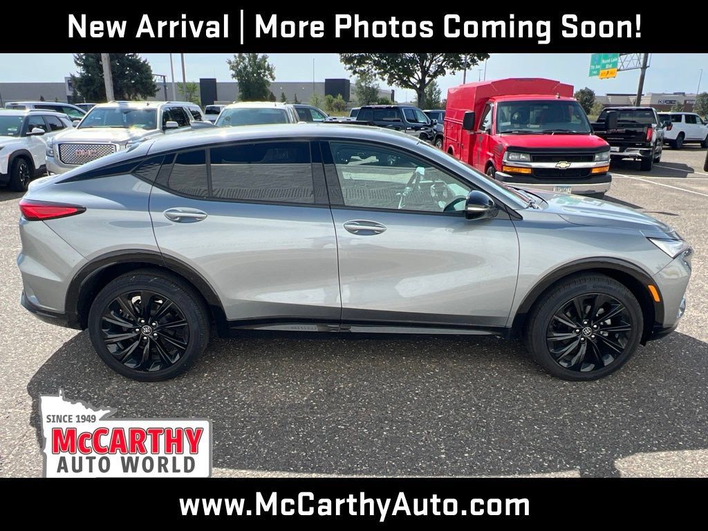 Used 2024 Buick Envista Sport Touring w/ Convenience I Package FWD image 8
